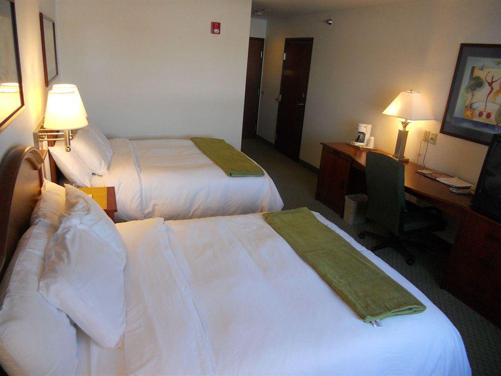 Crossings By Grandstay Inn & Suites Becker Εξωτερικό φωτογραφία