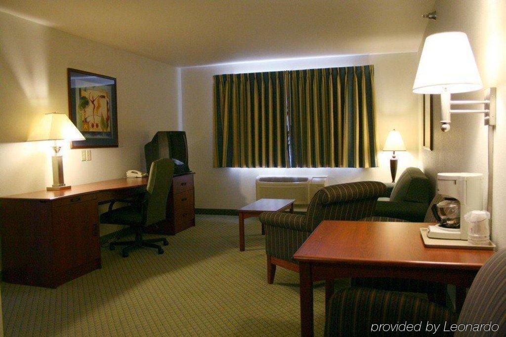 Crossings By Grandstay Inn & Suites Becker Δωμάτιο φωτογραφία